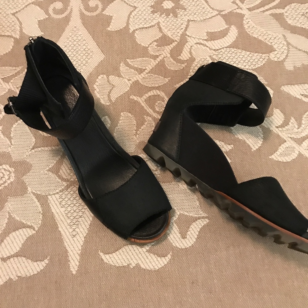 Sorel Wedge Sandals